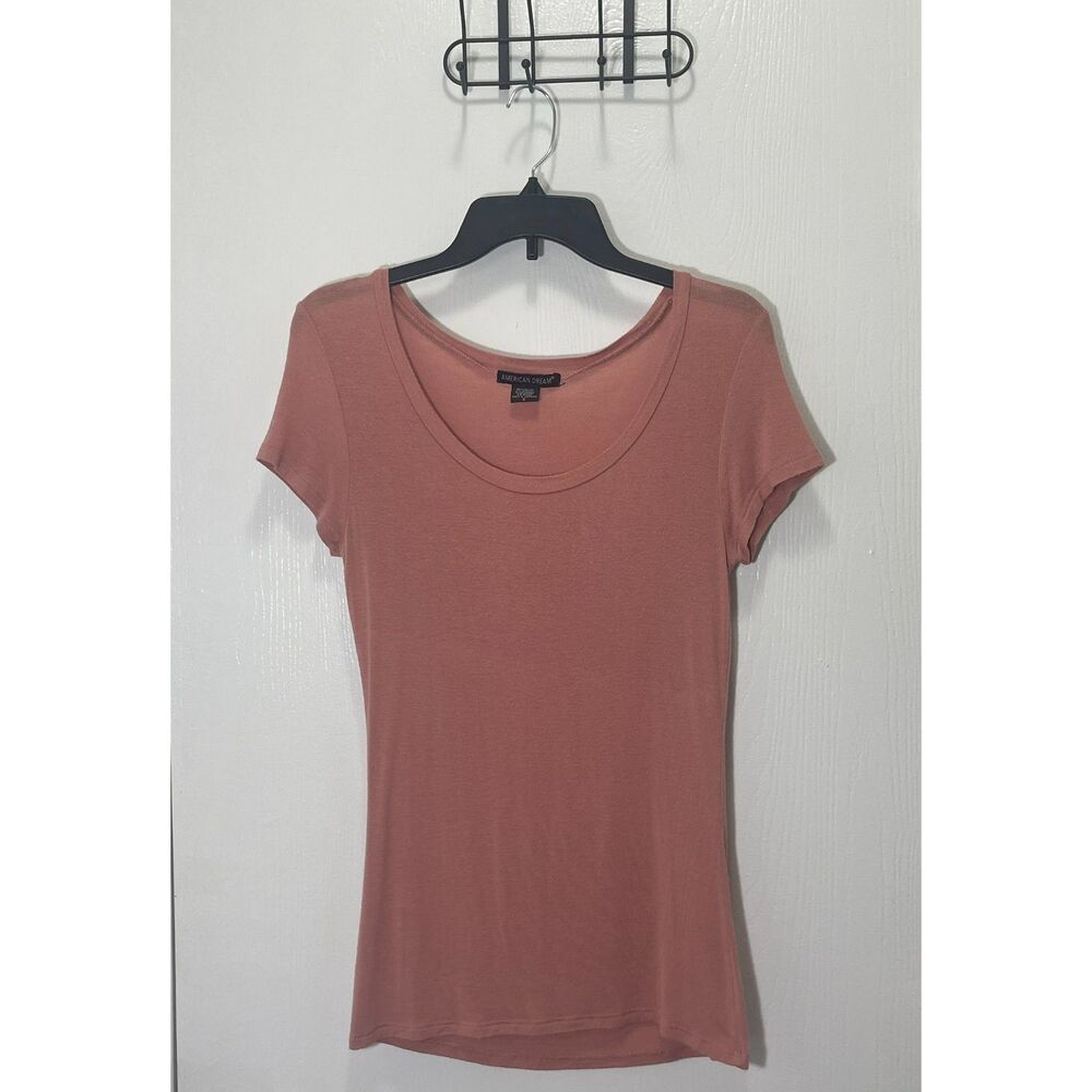 American Dream Women's Scoop Neck Short Sleeve Tee